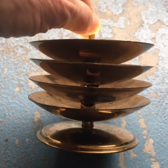 Vintage 1960's Rare Stacking Brass Set of 4 Ashtrays with Stand - Picture 2 of 13